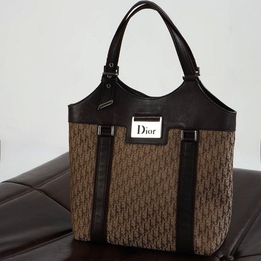 Trotter Street Chic Tote